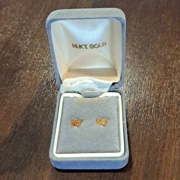 14kt Gold Butterfly Pierced Earrings Small - Picture 2 of 4